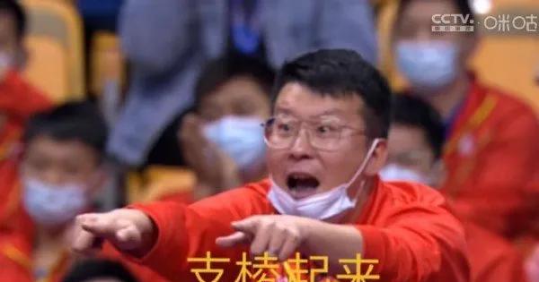 其实很多球迷不明白乒超联赛的积分制是什么？为什么参赛的球员实力差距如此之大？
其