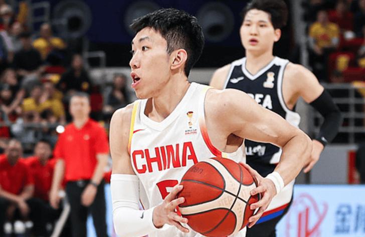 中国男篮不敌韩国男篮，也不能说中国男篮球员表现的非常差，只能说教练组的策略不对。