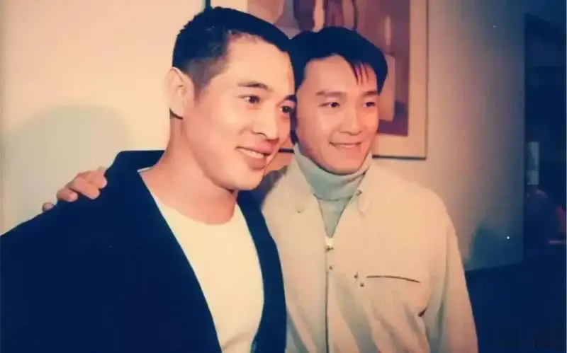 周星驰为什么没能发展到李连杰的高度？