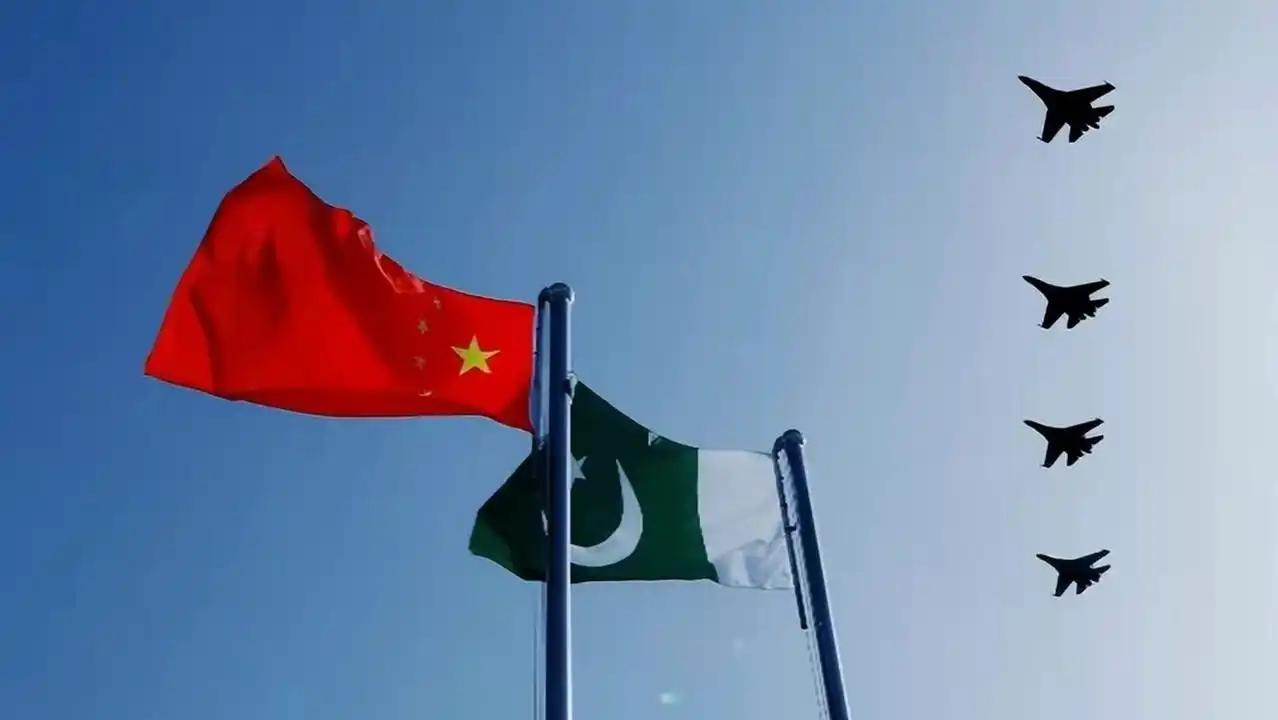巴铁变脸？巴基斯坦为何捧美国臭脚











啥？巴铁竟然不铁了？这消