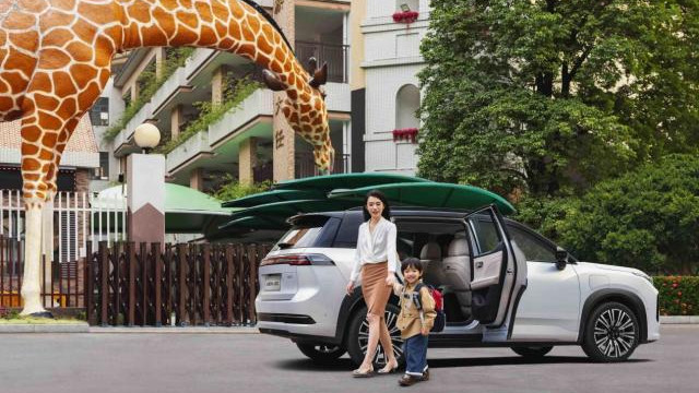 埃安i60限时焕新价10.48万起上市，大五座+增程摆脱空间续航双焦虑