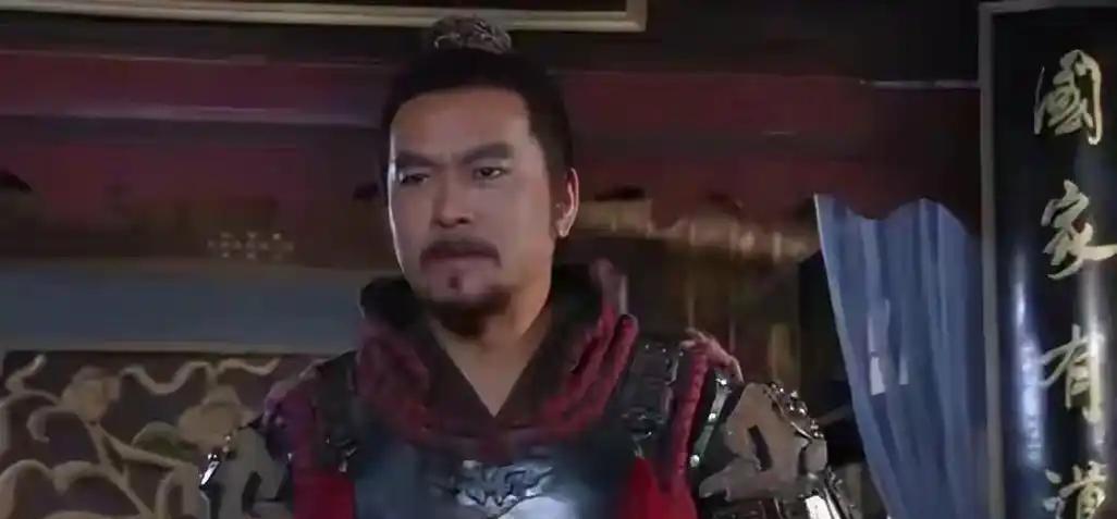 周勃，出生于沛县，其祖先是卷县人，后迁徙至沛县。周勃家境贫寒，依靠编织养蚕工具为
