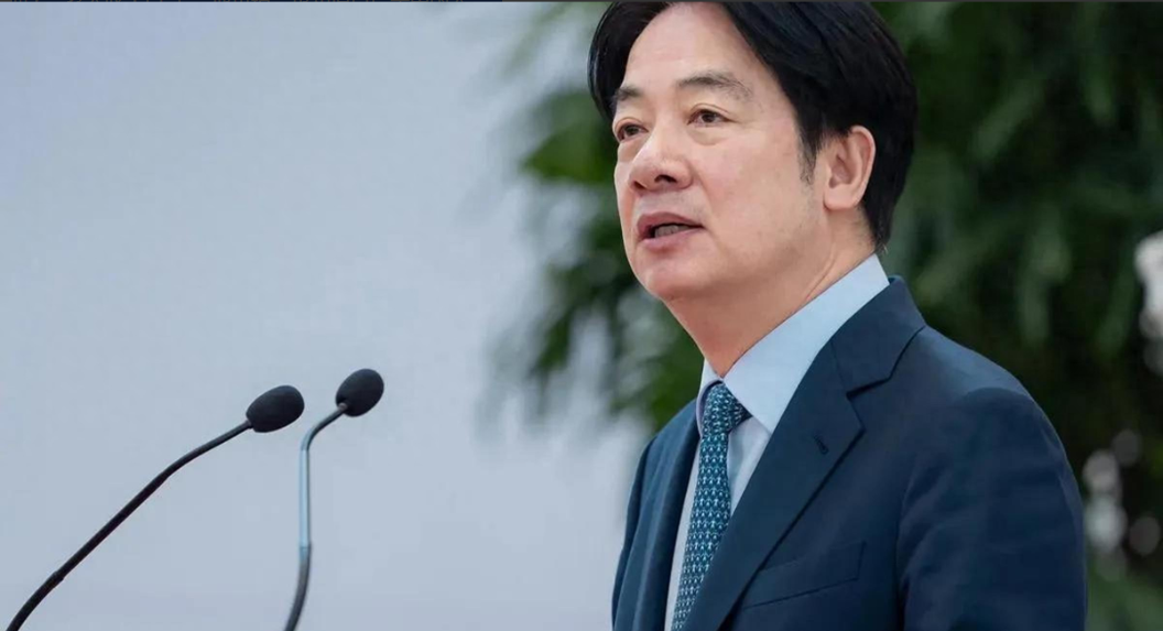 赖清德强拆蒋介石像，高喊 “台湾不属中国”，国台办下定最终结局。

2024 年