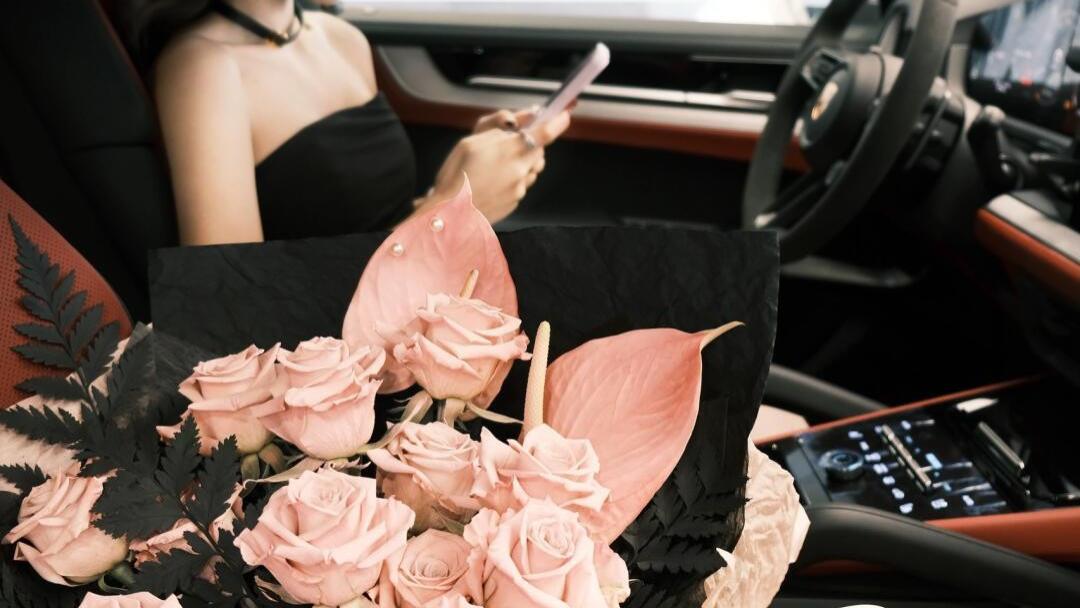 江浙沪独生子女的成年礼物，是父母的半生写照