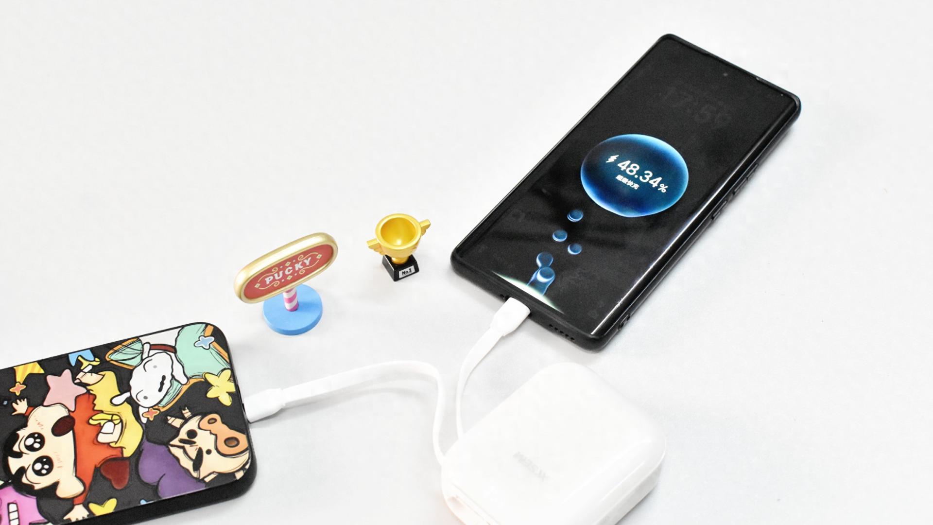 实测西圣PB S半固态充电宝：小体积藏大能量，安全快充一步到位