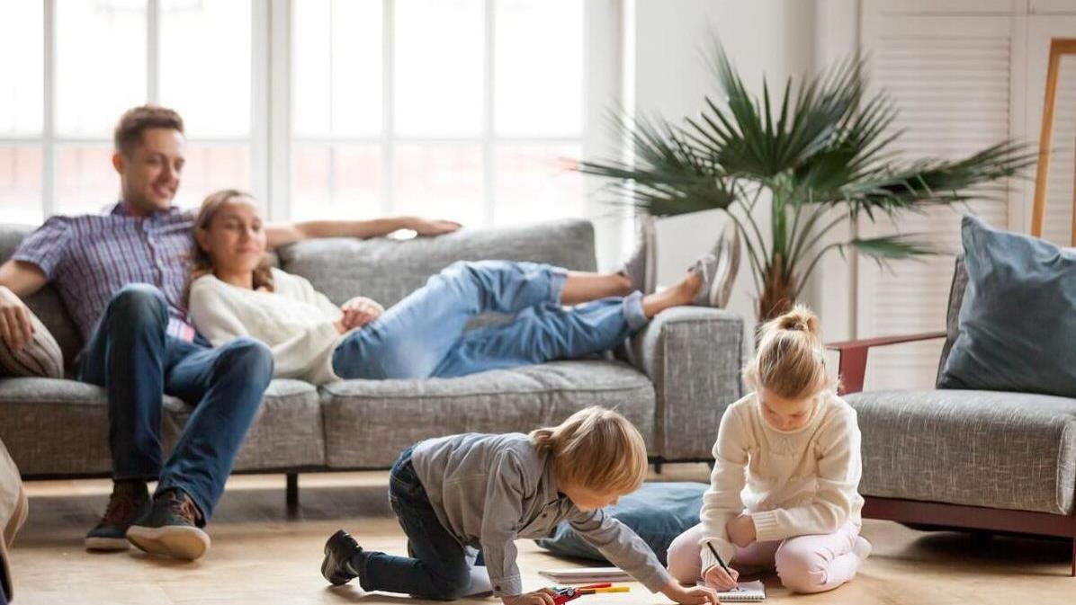 母亲节女儿给2千块，儿媳却没有表示，我给儿子打电话后羞愧难当