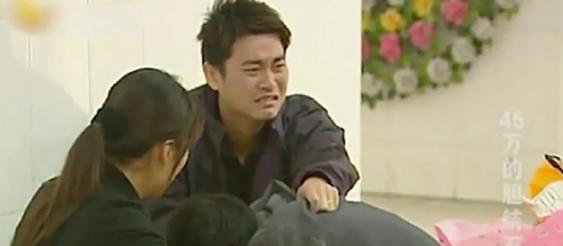 人都死了，还在花钱！广东东莞，2011年，一50岁女子因胆结石入院，原本以为只是