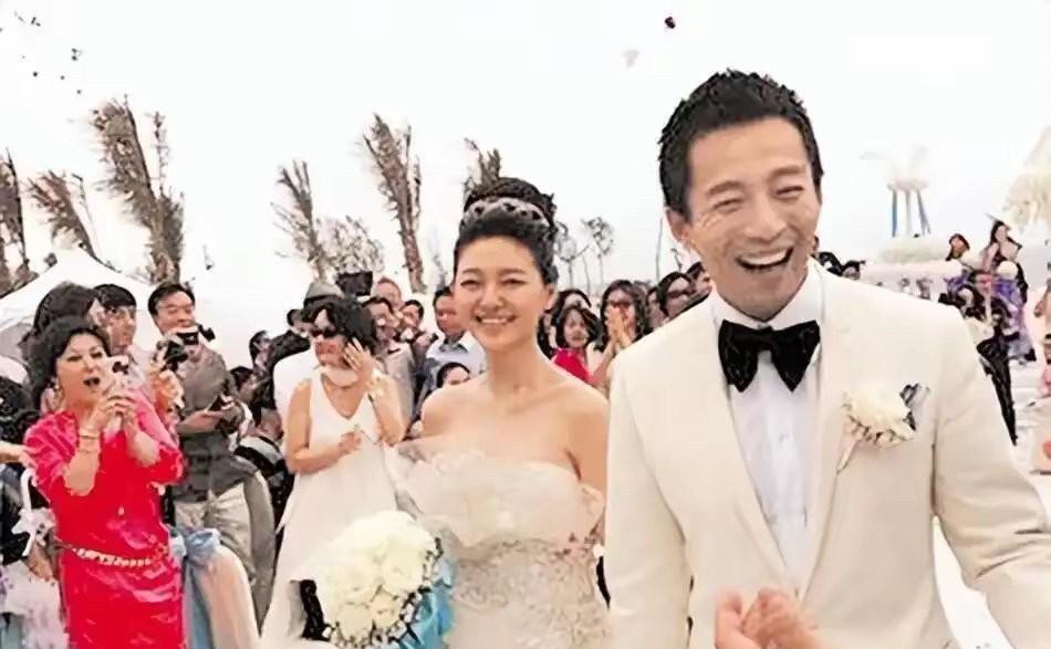 看了汪小菲这次婚礼，他真的变了。