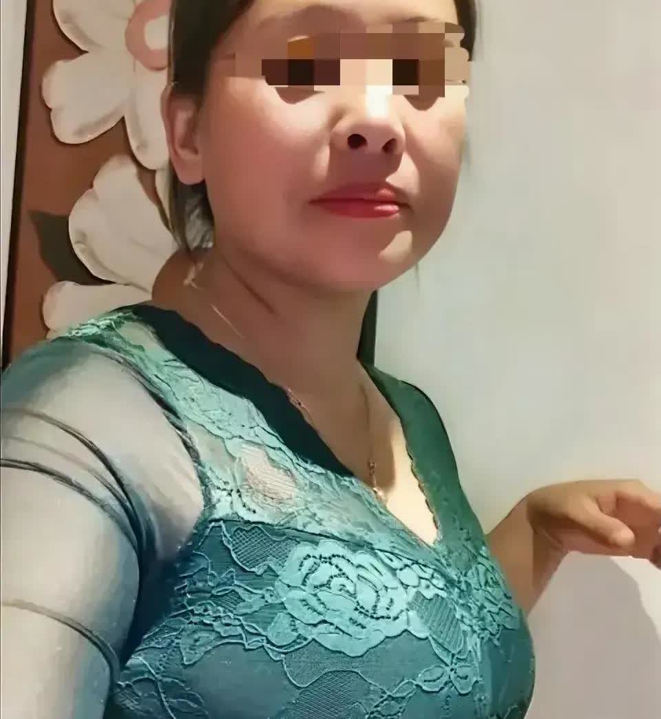 心疼淄博绿冒哥！

家人们，大离谱事件！山东淄博一男子，勤勤恳恳跟老婆过了2