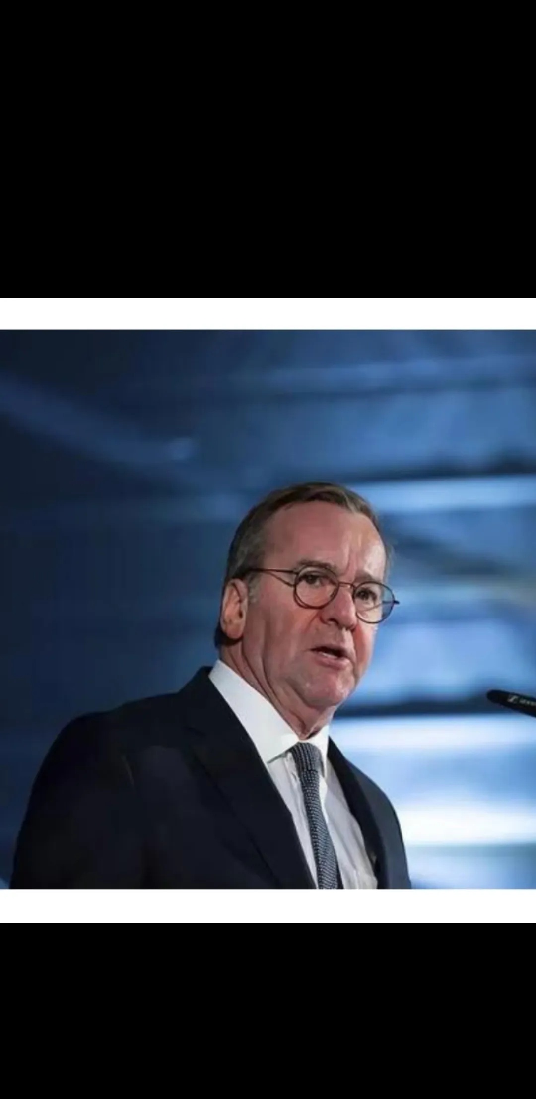 德国援助乌克兰22万发防空坦克专用炮弹！



最近，德国防长皮斯托里乌斯在乌克