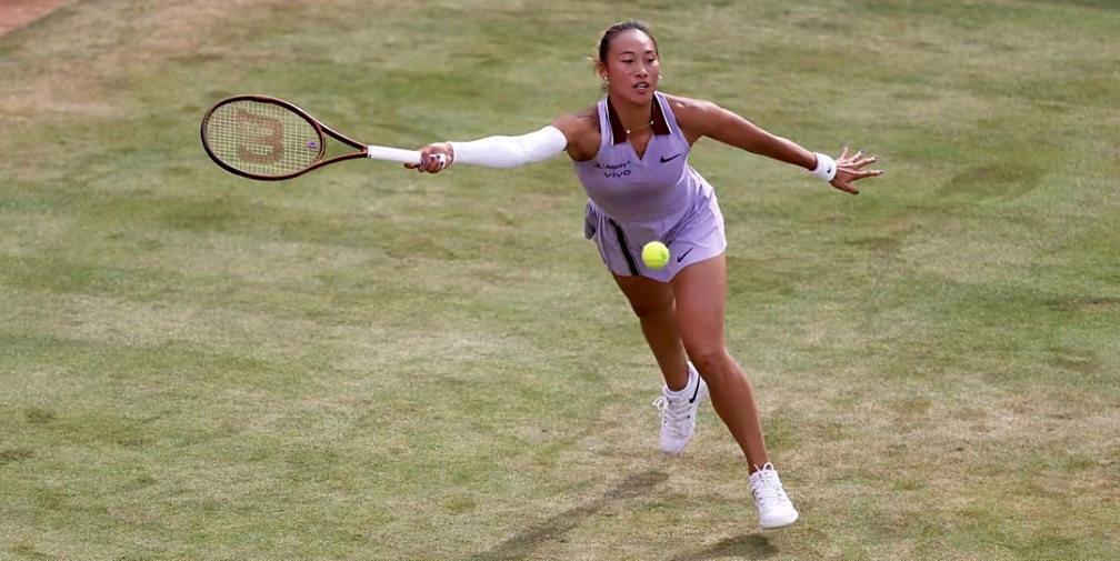 这是什么情况？
中国三大奥运冠军
居然碰到了相同的事
乒乓球奥运冠军孙颖莎，退赛