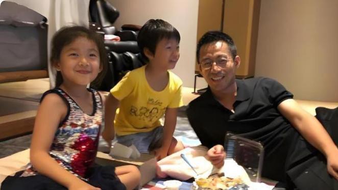 S家连环三坑汪小菲，这波操作背后到底图啥？