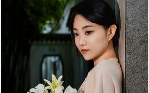 只因我拒绝把公司给老公发小， 结婚五周年，他将我迷晕关后进深海的玻璃囚笼