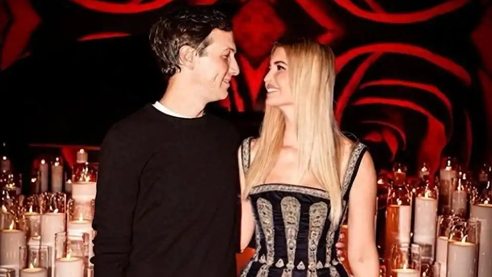 伊万卡为夫庆生秀黑丝，奢华派对惹争议，一场生日会照出美国社会撕裂