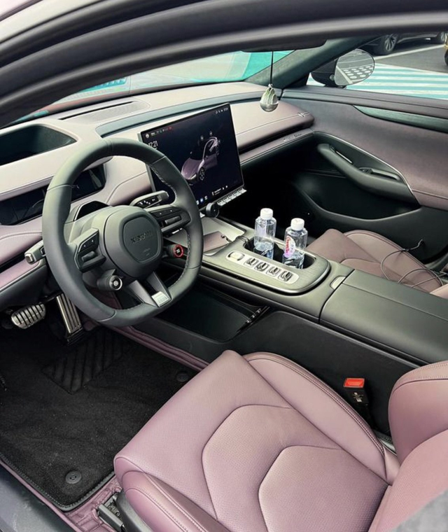 小米su7用车心得
su7外型极其出众，而且很耐看，尤其是漆面、比例和线条。个人