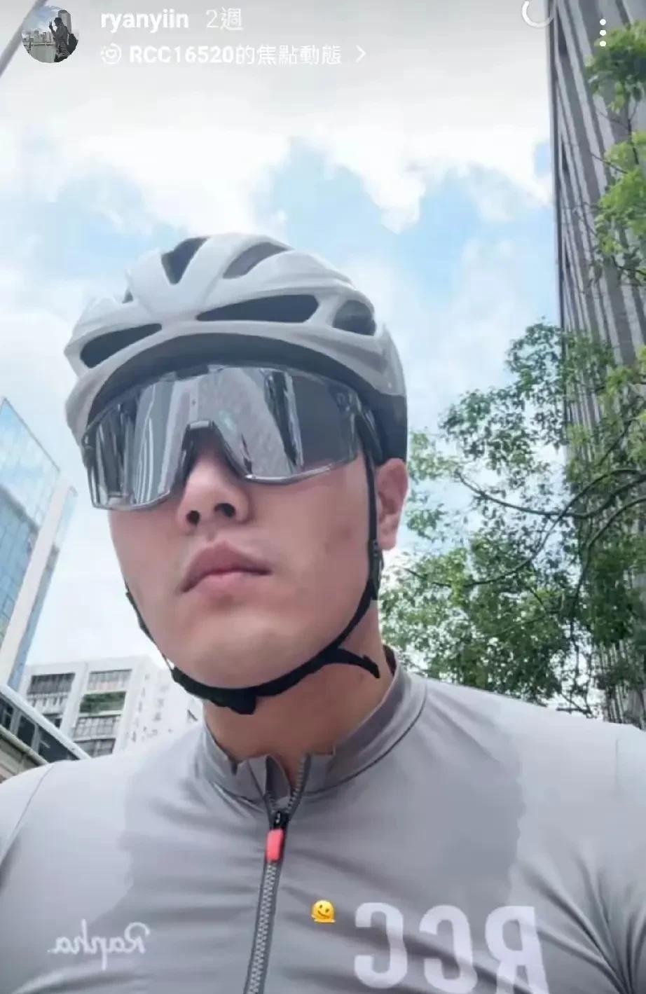 搞了半天
重点在这呢
马筱梅大婚前
前夫哥出来捶她
原以为前夫哥想赚一笔
结果到