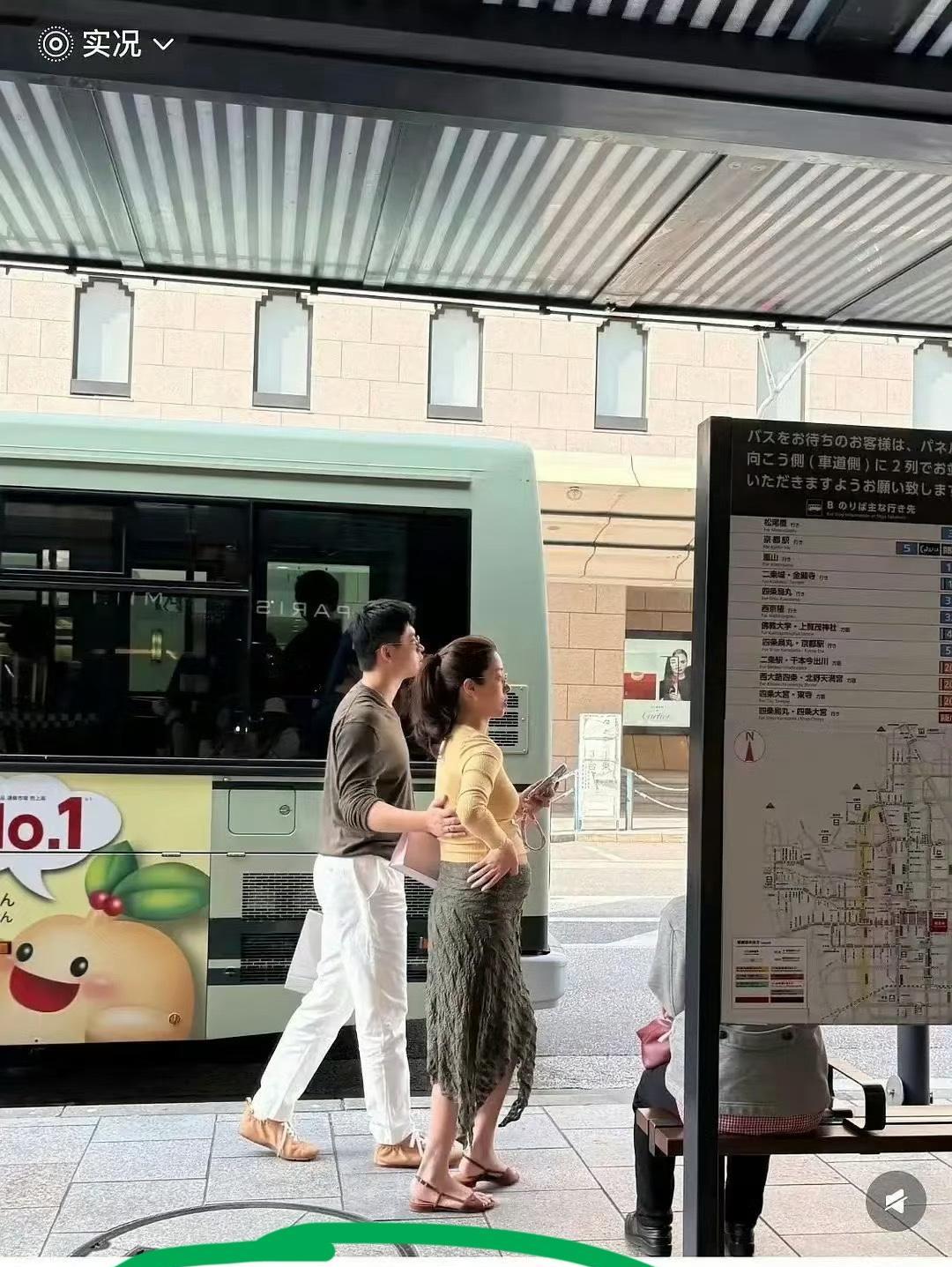 陈金飞估计后槽牙都要咬碎了，
不是因为自己不够年轻，
也不是因为自己不够帅气，而