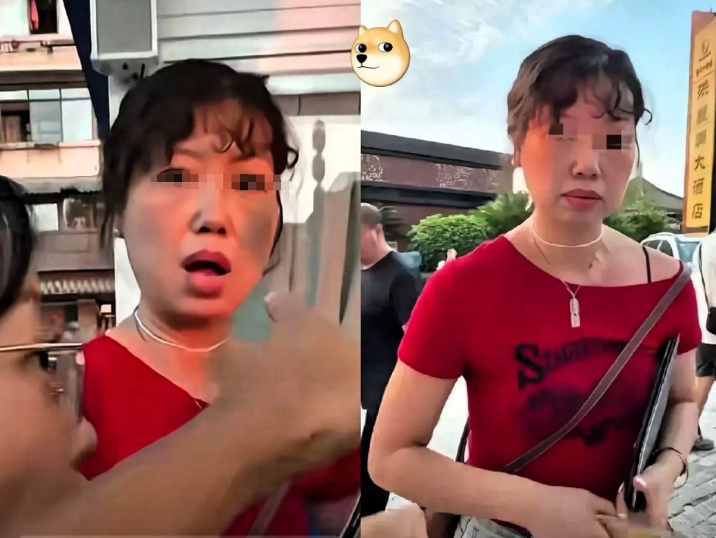 重庆洪崖洞红衣女子强拉游客拍照引争议，景区乱象引担忧