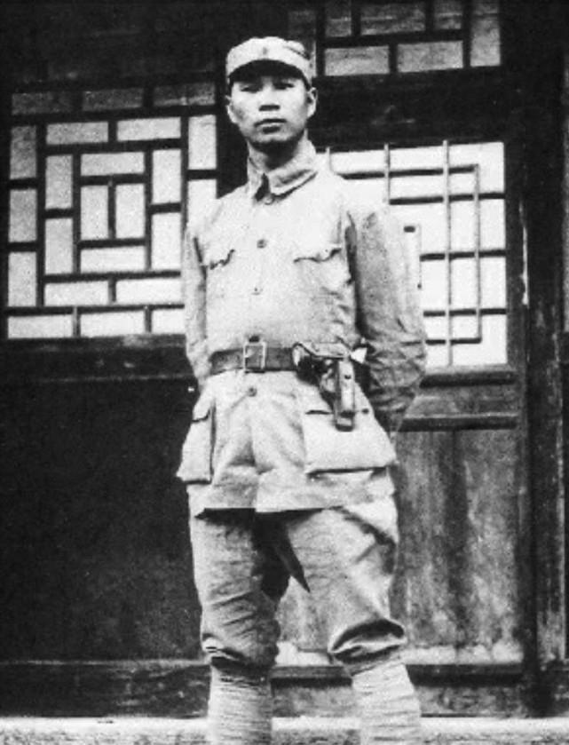 1937年秋，在涞源县，杨成武请地主吃饭，饭后他提出让地主们捐款抗日，让人没想到