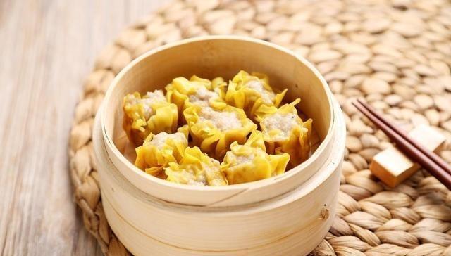 你绝对想不到，催生背后还有这么多事儿！
以前毛老太太提过几次催生的事儿，李卓然和