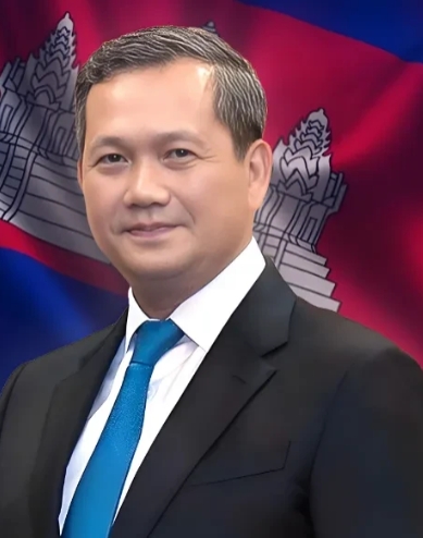 同样是二代，但洪森的儿子洪玛奈，比起佩通坦差远了。佩通坦上任后，积极向中方靠拢，