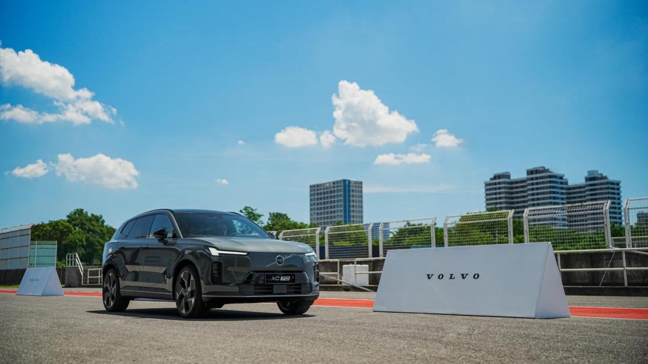 85分钟小订破5000，传统豪华品牌新能源也能这么受欢迎！