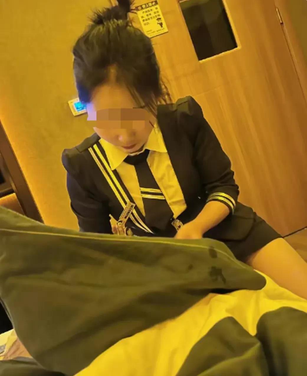 浙江杭州，男子花598元在足浴店来了个全身按摩，结果到了次日感觉下身阵阵刺痛，经