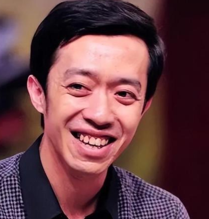 2010年，主持人问李菁：“你离开德云社最直接的原因是什么？”李菁说了2点，却让