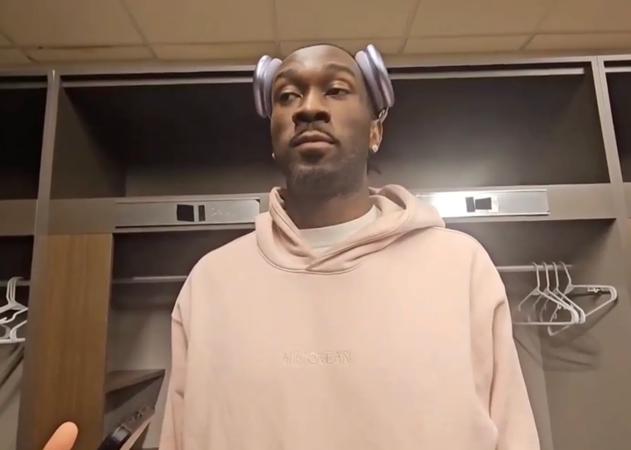 今日NBA常规赛，太阳103-110不敌老鹰。
赛后太阳球员马克-威廉姆斯接受了