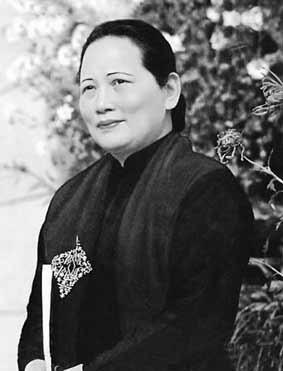 1954 年，毛主席找到宋庆龄，说要还 50000 美元给她，宋庆龄摸不着头脑，