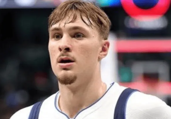 NBA常规赛，独行侠114-116不敌雄鹿。
本场比赛，独行侠球员库珀-弗拉格出