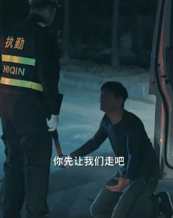 江苏，男子和怀孕妻子在工地宿舍喝酒，结果妻子不小心滑倒，导致早产，救护车要1小时