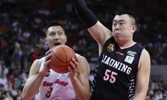 韩德君与易建联，季后赛数据对比！
1.韩德君                  