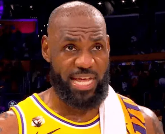 湖人105-99战胜勇士。
本场比赛，湖人球员勒布朗-詹姆斯出战35分钟，投篮1