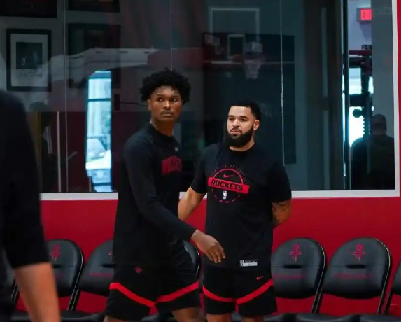 怎么感觉阿门无形中被压价了
这种打法看似是重用阿门，实际上跟阿门的实际作用完全不