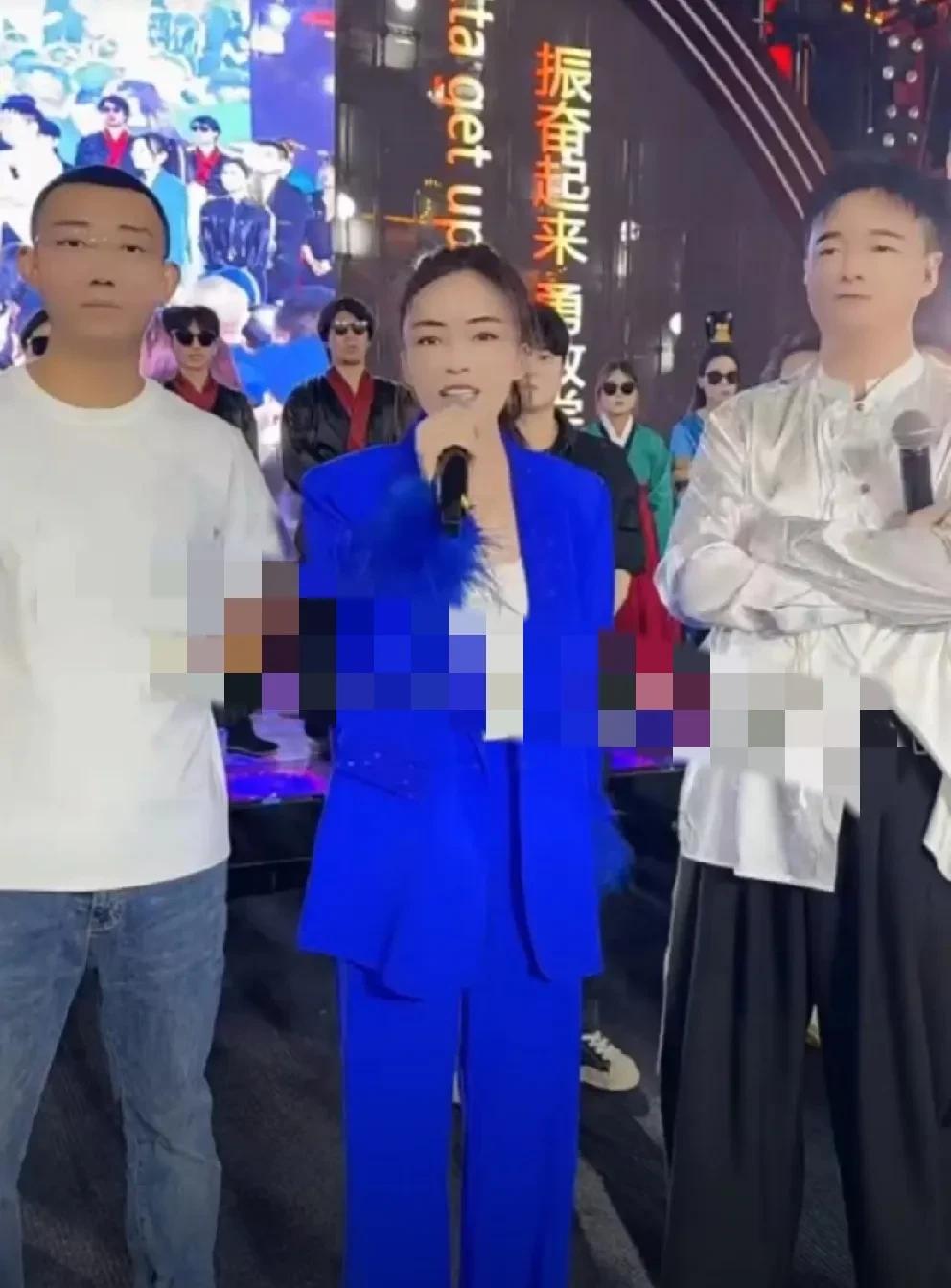 喊错“仙家”口号，仙洋发火训哭女友。
点评女友多才多艺，在舞台上大放异彩很美丽！