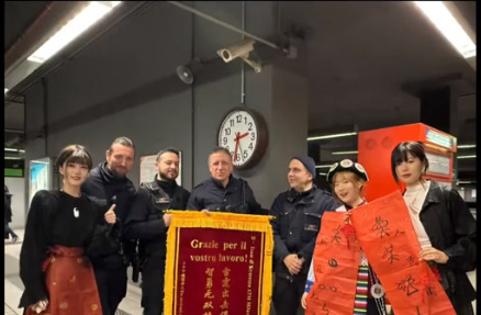 中国女生意大利勇追小偷











地铁惊魂 手机被抢 奋起直追

