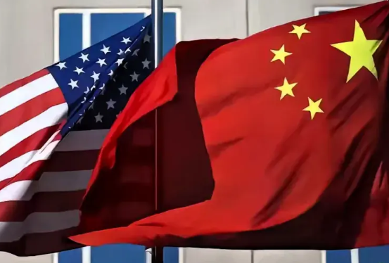 关税大棒还没落下就遭反杀！中国这波"美债屠刀"直接捅进华尔街心窝子。
事情的起因