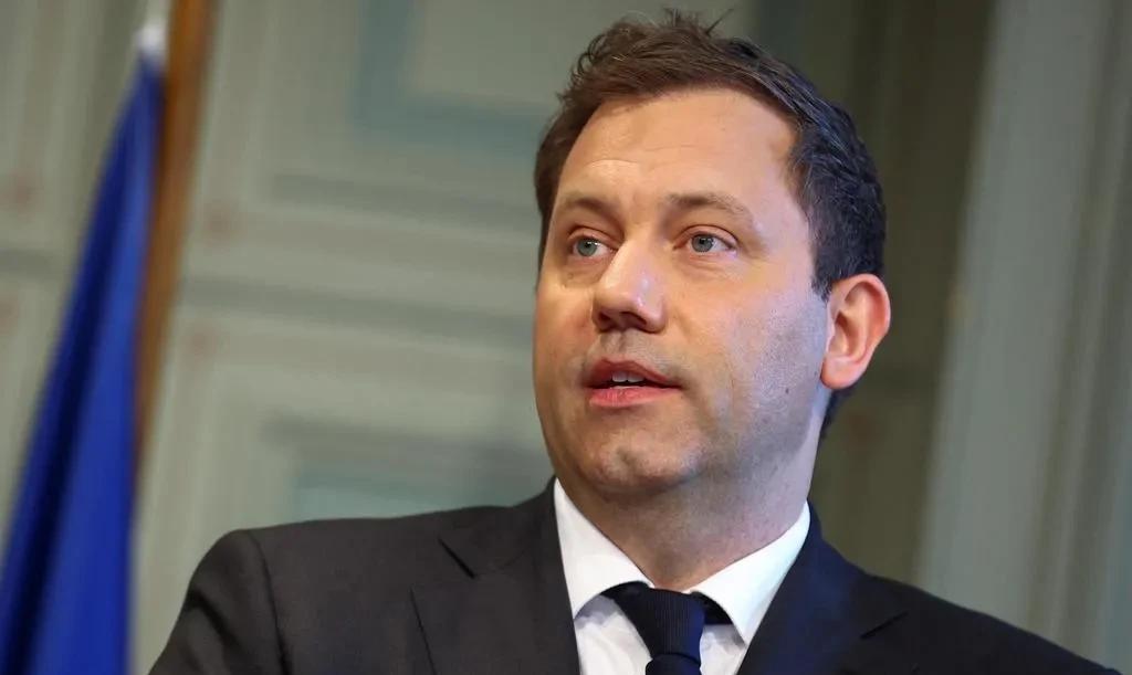 德国财长克林贝尔表示，G7将加大力度应对中国产能过剩冲击全球市场及稀土管控引发的