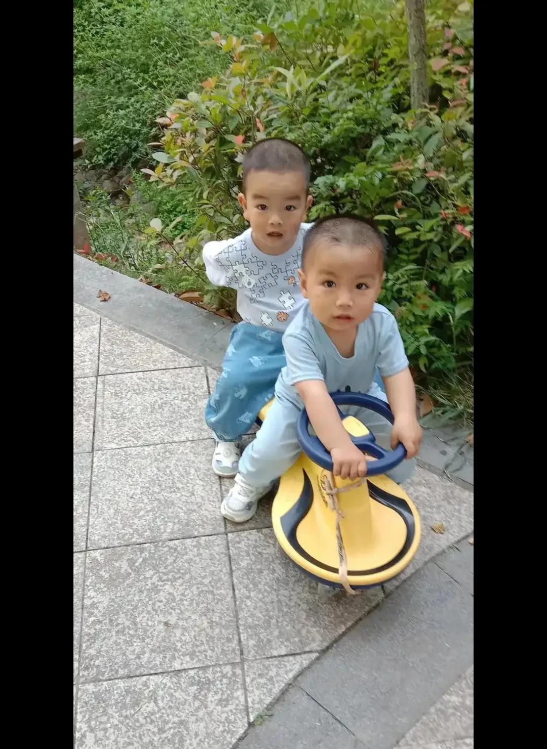 儿媳说我小题大作，我却觉得那是基本的教导，今天非要请大家帮我评一下理。
楼上邻居