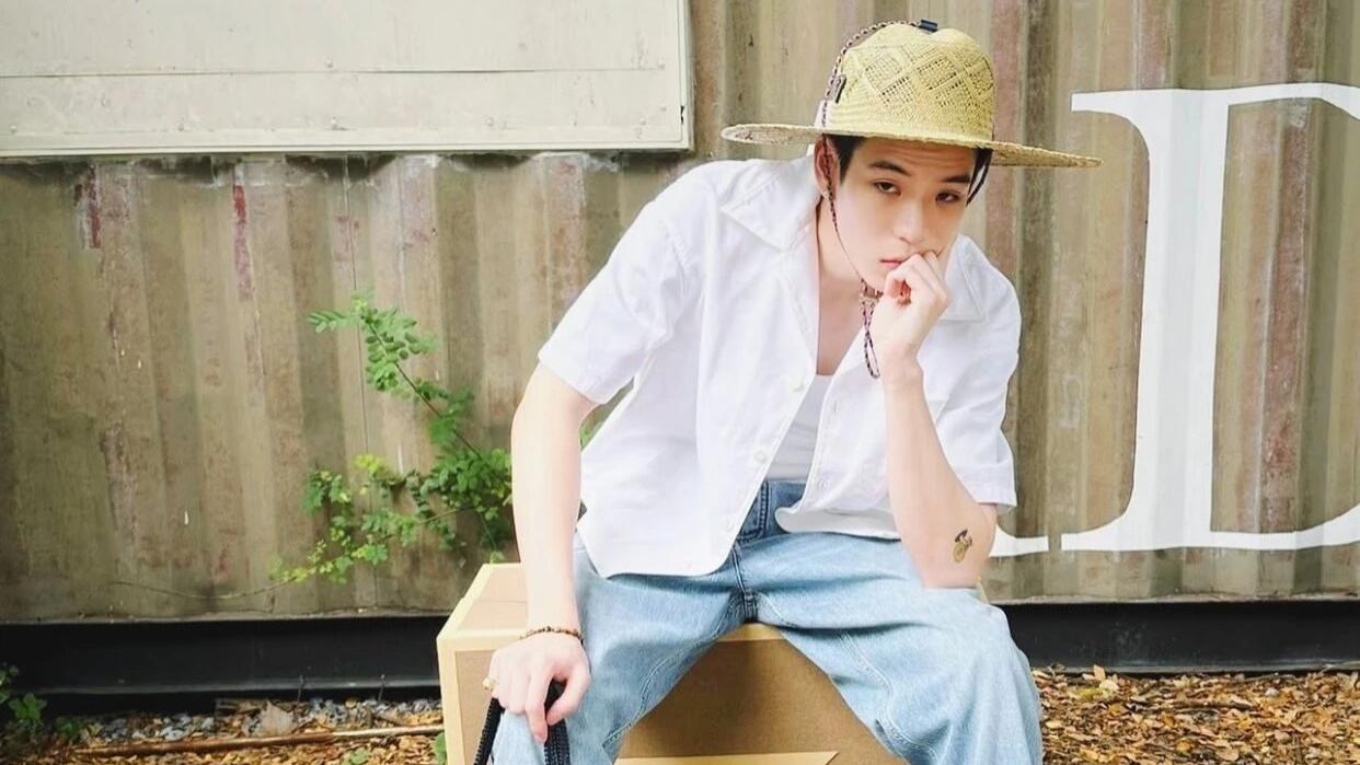 一条牛仔裤的逆袭：换件上衣，从大叔变学长。