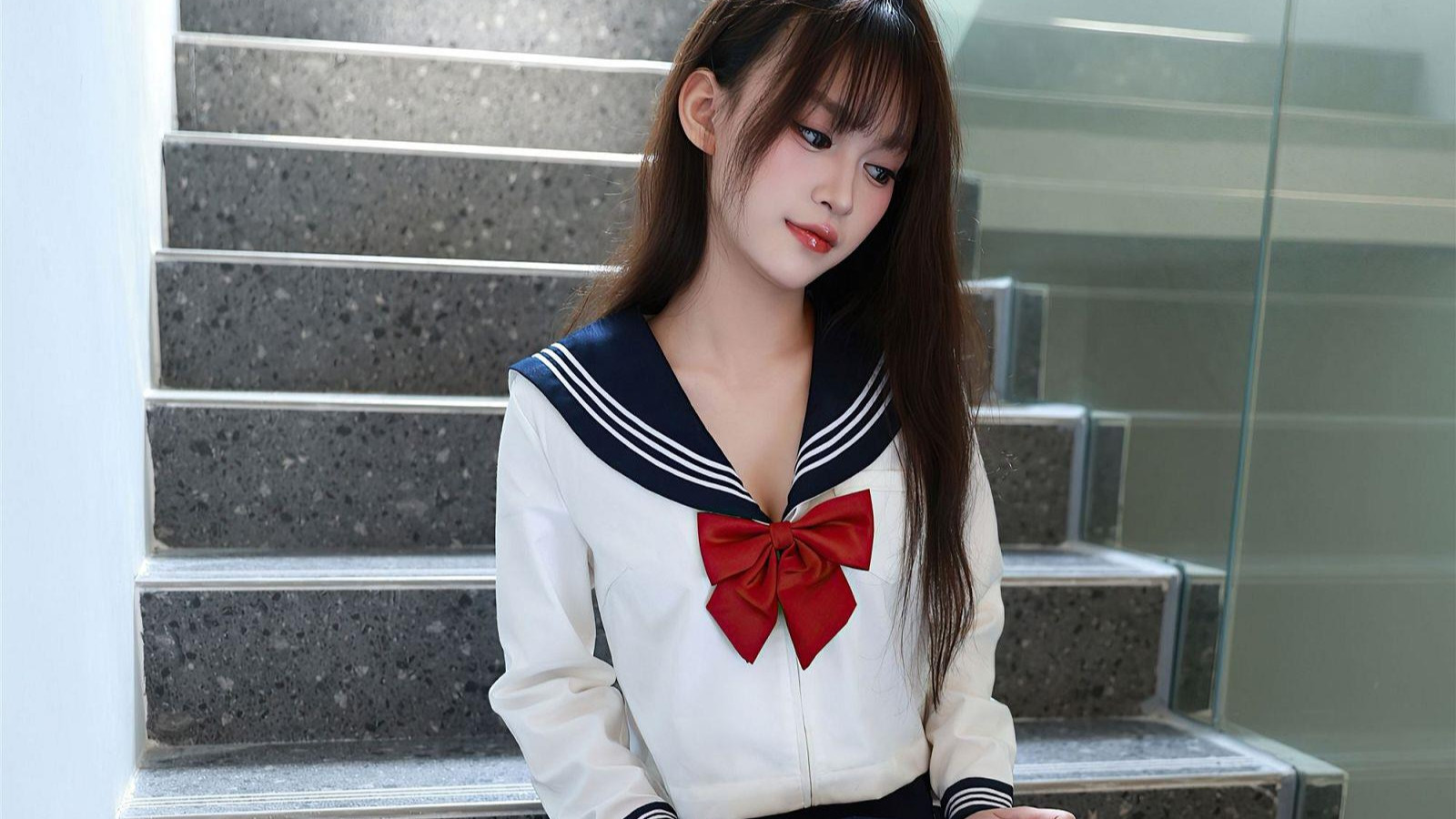 楼梯间偶遇白丝玉足jk学生妹