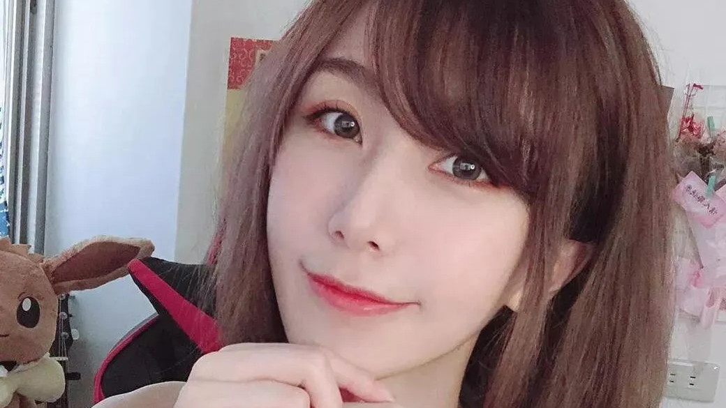 妮娅：从台北女孩到游戏直播之星！