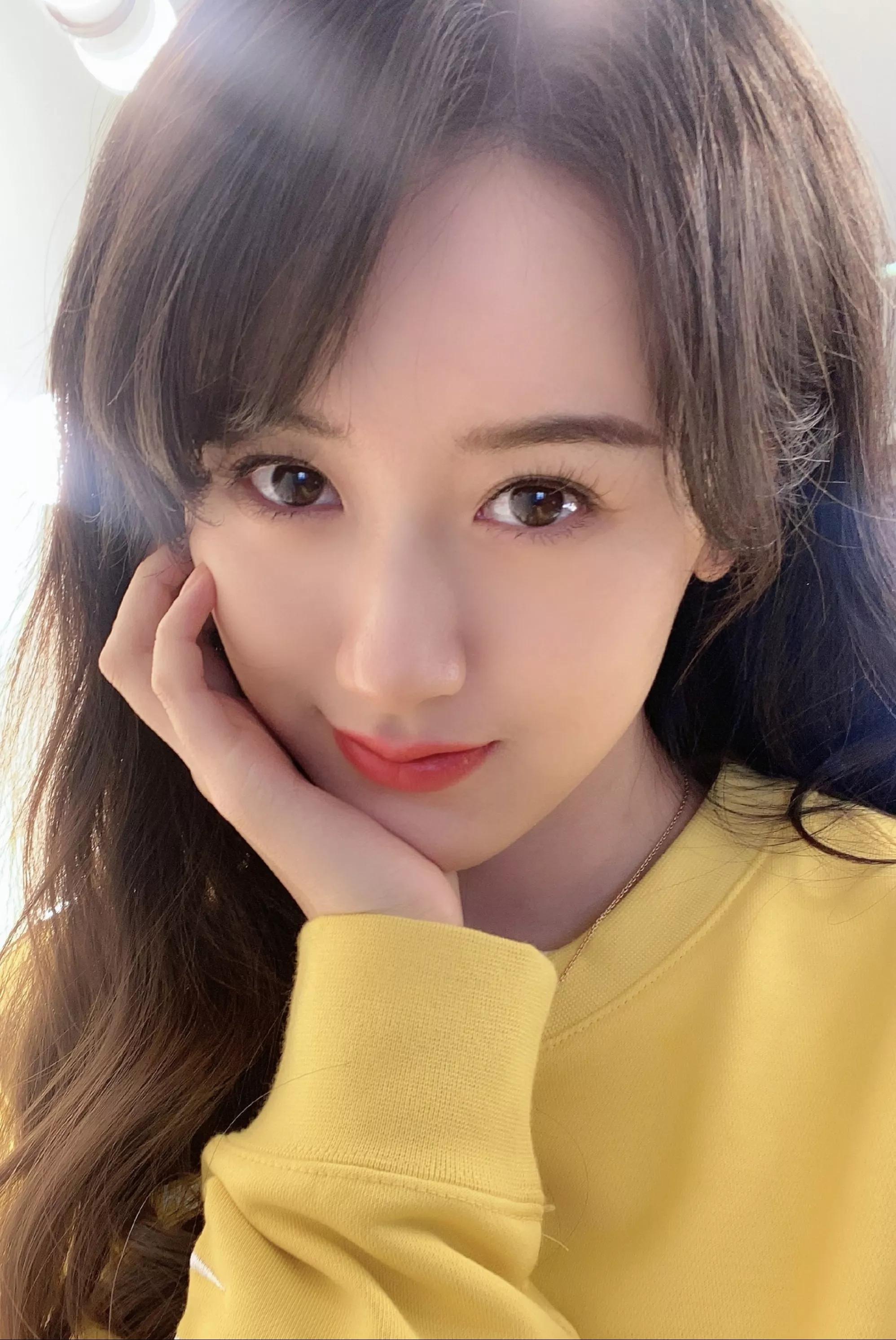 当红花旦袁冰妍写真合集：甜美靓丽、清新唯美！

