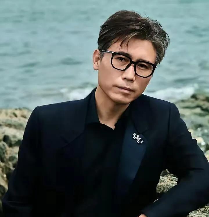 太痛心！中戏93级传奇女星朱媛媛离世，演艺圈痛失明珠！丈夫辛柏青、挚友李乃文双双