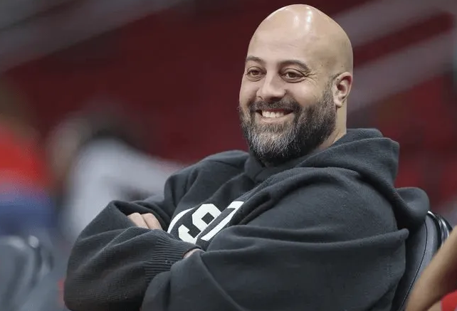 火箭表示愿意为“合适的升级方案”放弃选秀权。
尽管休斯顿在交易截止日前已与“联盟