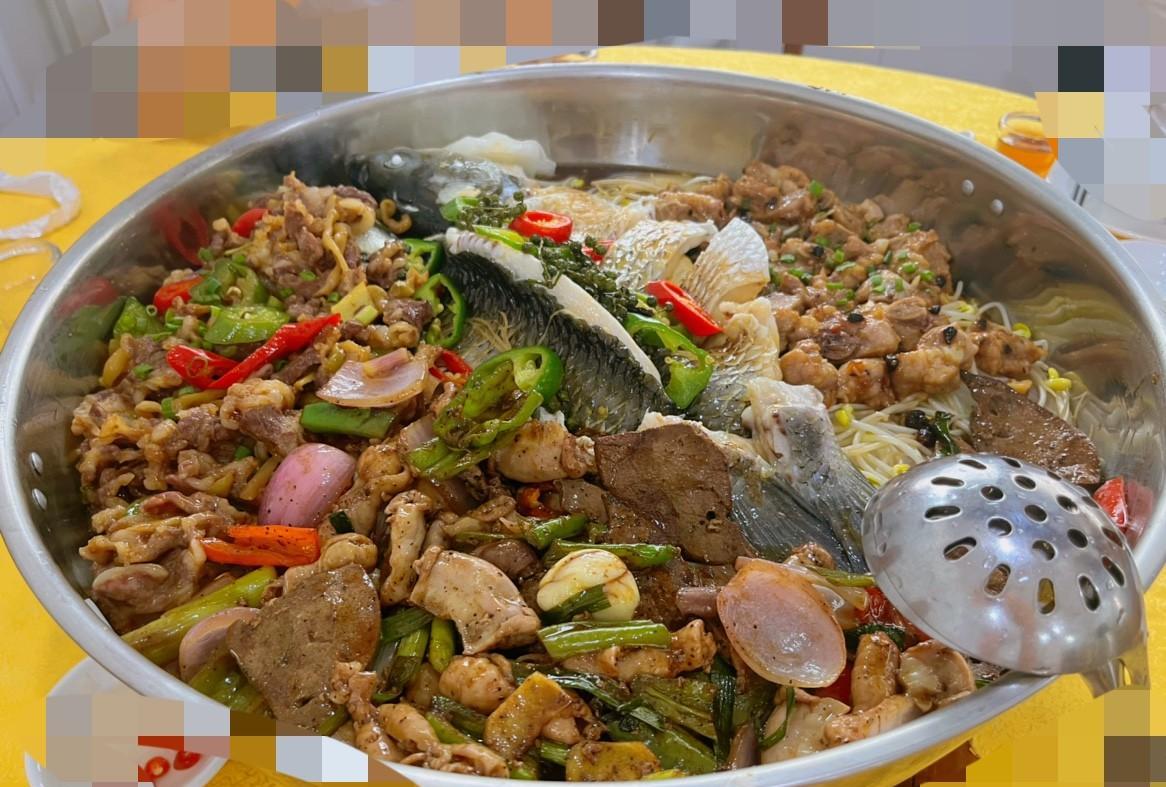 五月硕果累累，一切顺利，大儿子上了家附近很好的公立小学，小儿子摇号摇到了家门口最