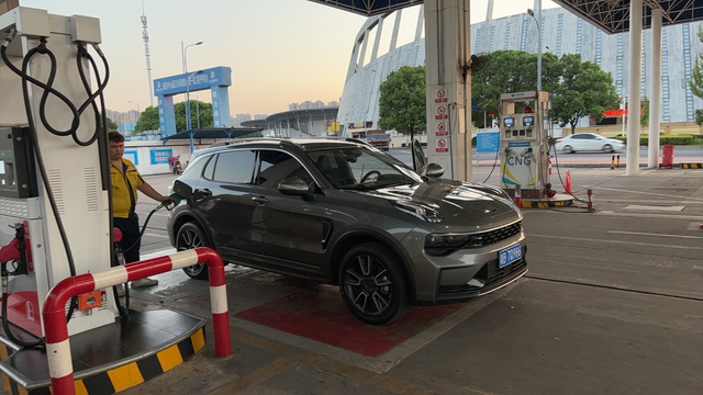 领克01的车主咱们聊聊油耗
你们得油耗都多少，我的市区开空调，油耗13个左右了，