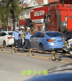 喝了酒千万不要开车，这是非常危险的，不配合交警执法，更不应该