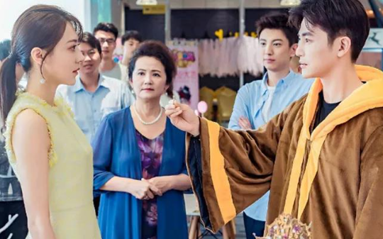 老公把我当作乖乖女，重生后我让他全家火葬场